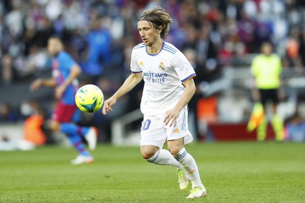 火力凶猛！本赛季欧冠拜仁进球并列最多，击中门框次数最多